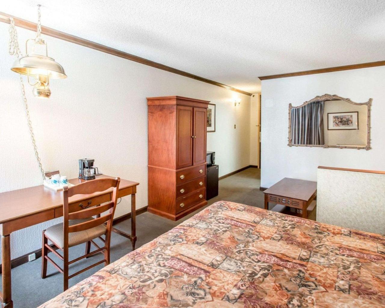 Rodeway Inn And Suites Boulder Broker Exterior foto